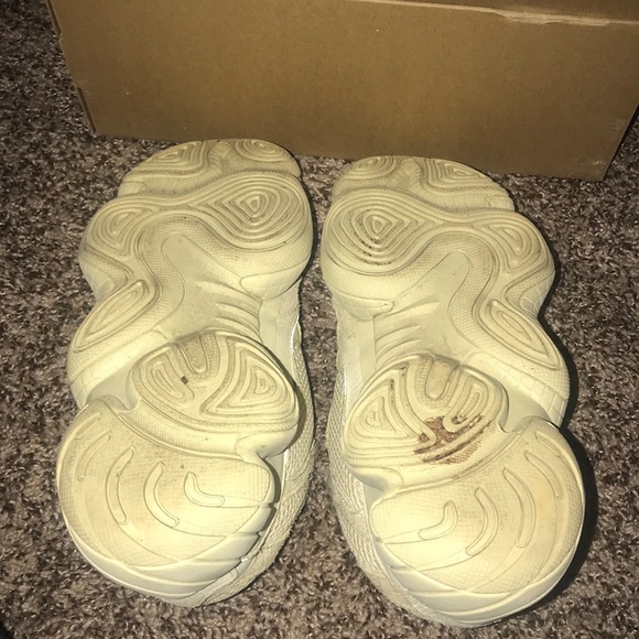 Super moon yellow yeezy 500 - Picture 3 of 4